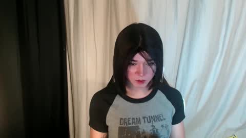 Snapshot of desirable_lorinexx chatting on 03.11.25 LORINE online show from 03.11.25