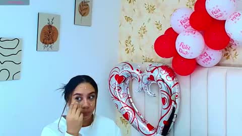 Sara Desire online show from 02.17.25