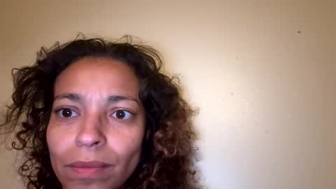 Snapshot of desirelillypuff chatting on 04.16.26 desirelillypuff online show from 04.16.26