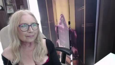 Snapshot of desiresofia chatting on 07.19.26 S O F I A online show from 07.19.26