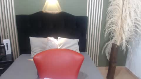 Desiring Angel online show from 01.10.25