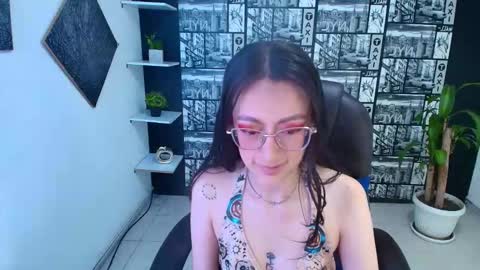 Desiring Angel online show from 11.16.25