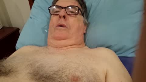 Desmon1958 online show from 04.15.26