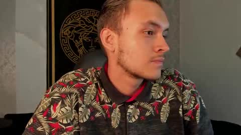 Snapshot of desmond_clark chatting on 12.27.24 desmond_clark online show from 12.27.24