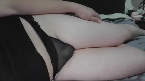 Snapshot of desogasuelta chatting on 02.04.26 Demonofsex online show from 02.04.26