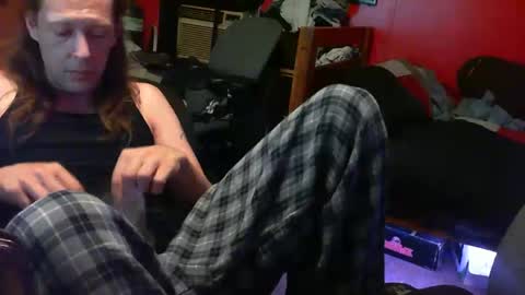 Snapshot of desolation2012 chatting on 10.01.25 desolation2012 online show from 10.01.25