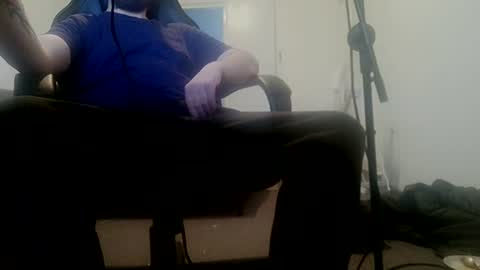 Snapshot of destroyingunit chatting on 06.17.26 destroyingunit online show from 06.17.26