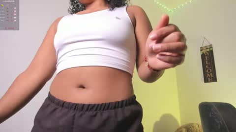 Snapshot of desty_y chatting on 09.09.25 desty_y online show from 09.09.25