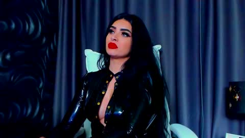 Snapshot of devashaqueen chatting on 12.27.24 Devasha online show from 12.27.24