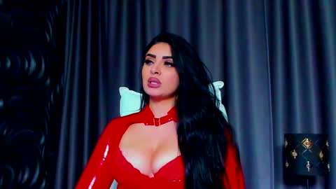 Snapshot of devashaqueen chatting on 12.29.24 Devasha online show from 12.29.24