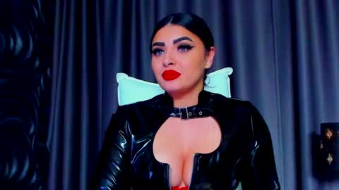 Snapshot of devashaqueen chatting on 12.29.24 Devasha online show from 12.29.24