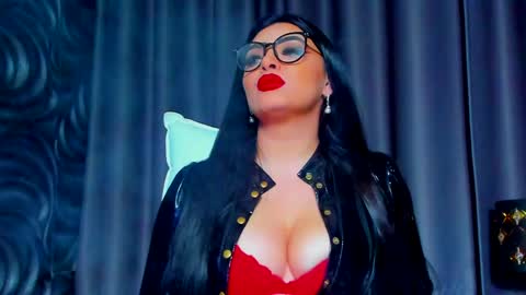 Snapshot of devashaqueen chatting on 01.04.25 Devasha online show from 01.04.25