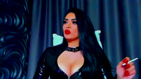 Snapshot of devashaqueen chatting on 01.11.25 Devasha online show from 01.11.25