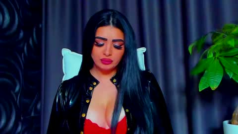 Snapshot of devashaqueen chatting on 01.20.25 Devasha online show from 01.20.25