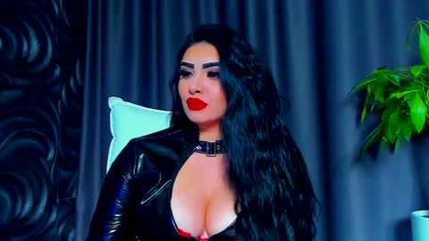 Snapshot of devashaqueen chatting on 01.31.25 Devasha online show from 01.31.25