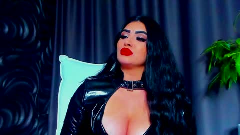 Snapshot of devashaqueen chatting on 02.01.25 Devasha online show from 02.01.25