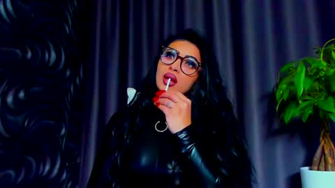 Snapshot of devashaqueen chatting on 02.02.25 Devasha online show from 02.02.25