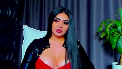 Snapshot of devashaqueen chatting on 02.15.25 Devasha online show from 02.15.25