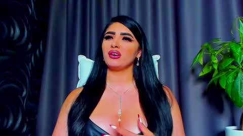 Snapshot of devashaqueen chatting on 02.17.25 Devasha online show from 02.17.25