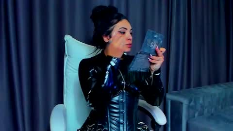 Snapshot of devashaqueen chatting on 09.30.25 Devasha online show from 09.30.25