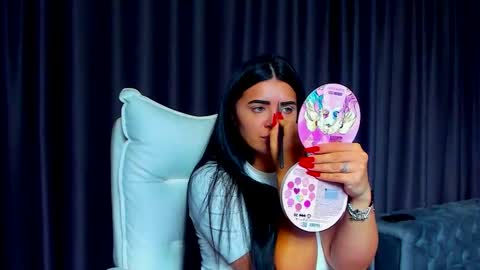 Snapshot of devashaqueen chatting on 10.16.25 Devasha online show from 10.16.25