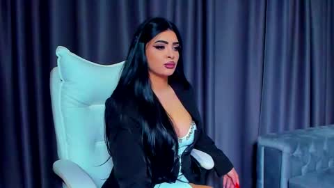 Snapshot of devashaqueen chatting on 10.20.25 Devasha online show from 10.20.25