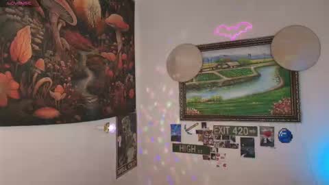 Snapshot of devil_fts chatting on 10.28.25 Devil online show from 10.28.25