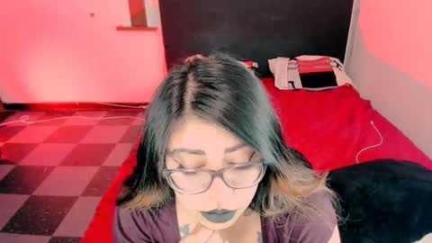 Snapshot of devilfox29 chatting on 03.01.25  L I NA  online show from 03.01.25