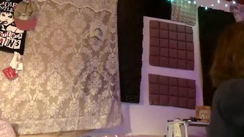 Snapshot of devilg1rl chatting on 01.31.25 poutyangel online show from 01.31.25