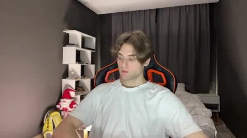 devilnut1 online show from 11.17.25