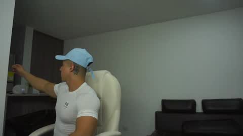 Devin Hunter online show from 12.04.24