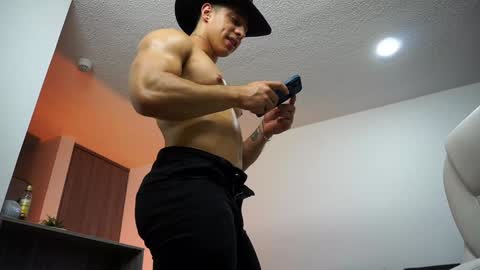 Devin Hunter online show from 01.10.25