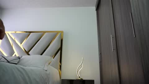 Devin Hunter online show from 02.14.25