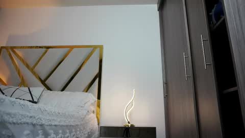 Devin Hunter online show from 02.22.25