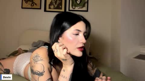 Devin online show from 10.09.25