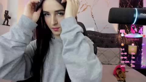 PaulaInsta  paulacastellanos 1Pvt open online show from 11.25.25