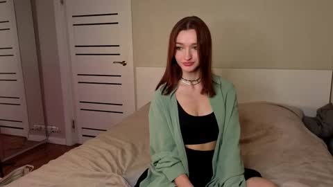 Snapshot of devonaerlenbusch chatting on 09.08.25 Im Sara ntmu online show from 09.08.25