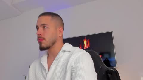 Devon Collins Independent model online show from 10.04.25