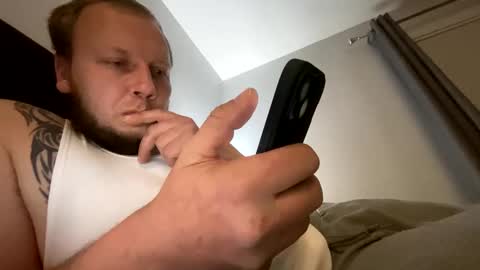 Snapshot of deznuts130 chatting on 01.17.25 deznuts130 online show from 01.17.25