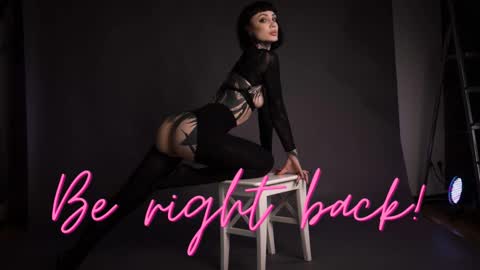 dgtlgrl online show from 11.01.25