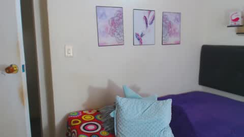 Snapshot of dhanahots chatting on 01.24.25 Paola online show from 01.24.25