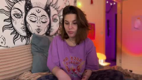 Snapshot of di_n_alex chatting on 12.18.24 Di Alex online show from 12.18.24