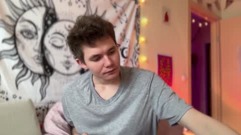 Snapshot of di_n_alex chatting on 12.27.24 Di Alex online show from 12.27.24