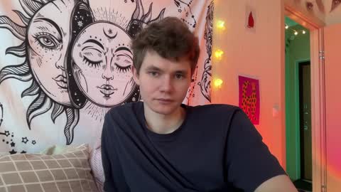 Snapshot of di_n_alex chatting on 01.09.25 Di Alex online show from 01.09.25