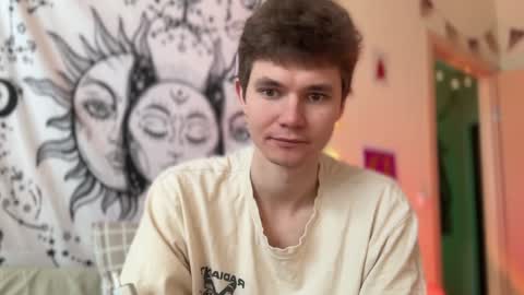 Snapshot of di_n_alex chatting on 01.10.25 Di Alex online show from 01.10.25