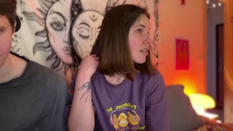 Snapshot of di_n_alex chatting on 01.25.25 Di Alex online show from 01.25.25