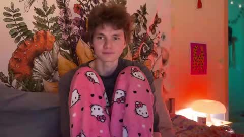 Snapshot of di_n_alex chatting on 02.19.25 Di Alex online show from 02.19.25