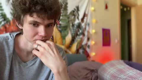 Snapshot of di_n_alex chatting on 02.20.25 Di Alex online show from 02.20.25