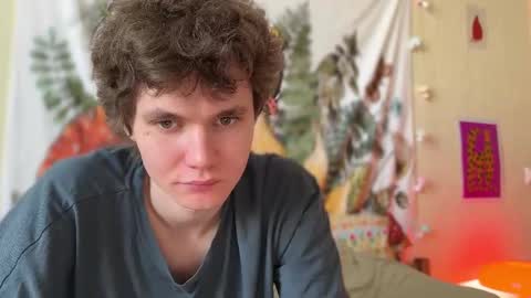 Snapshot of di_n_alex chatting on 02.26.25 Di Alex online show from 02.26.25