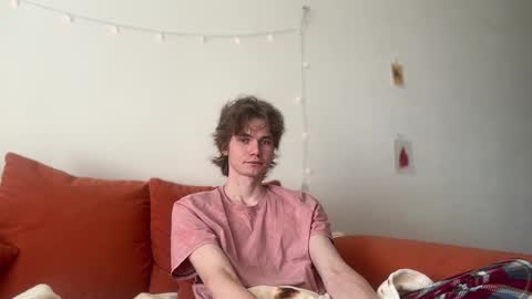 Snapshot of di_n_alex chatting on 09.12.25 Di Alex online show from 09.12.25